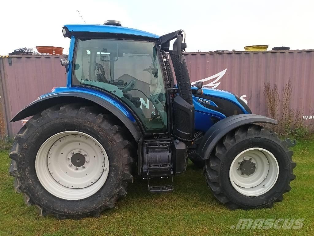 Valtra N174 E versu Tracteur