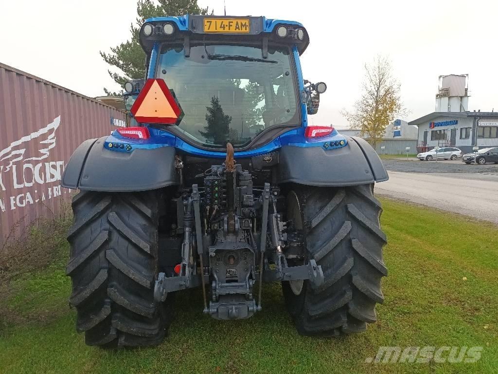 Valtra N174 E versu Tracteur