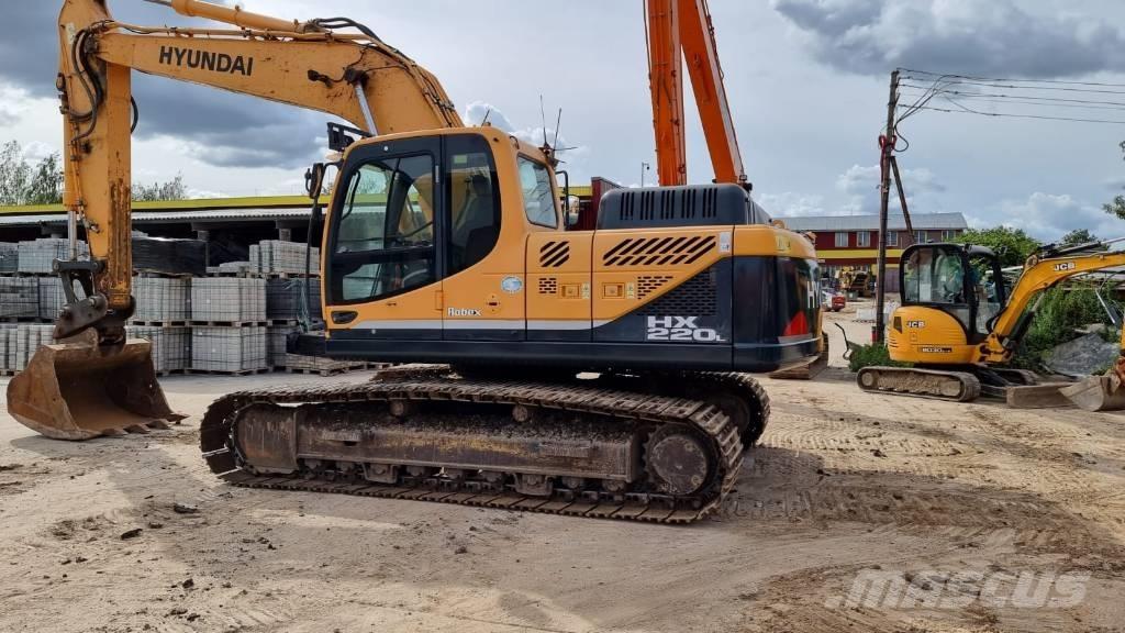 Hyundai 220 LC Pelle sur chenilles