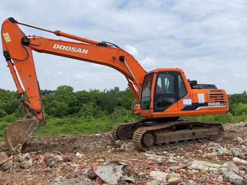 Doosan DH 225 LC-7 Pelle sur chenilles