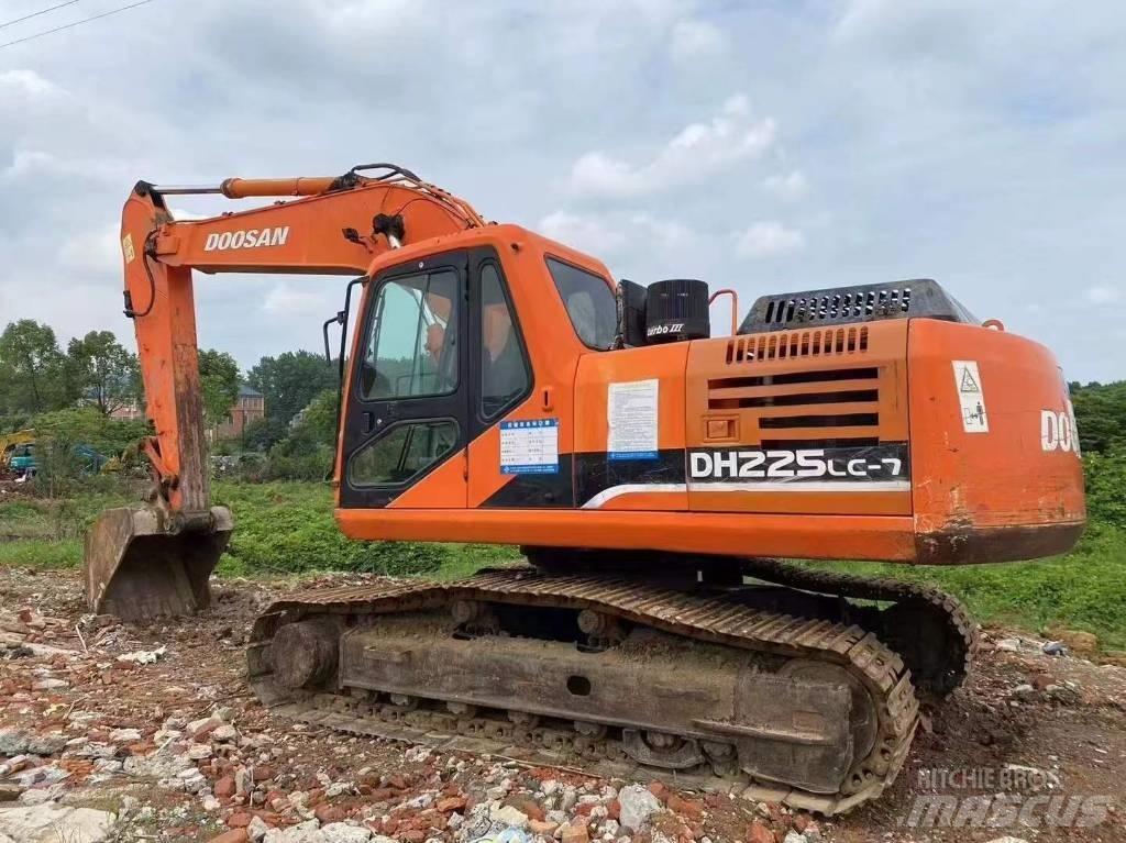 Doosan DH 225 LC-7 Pelle sur chenilles