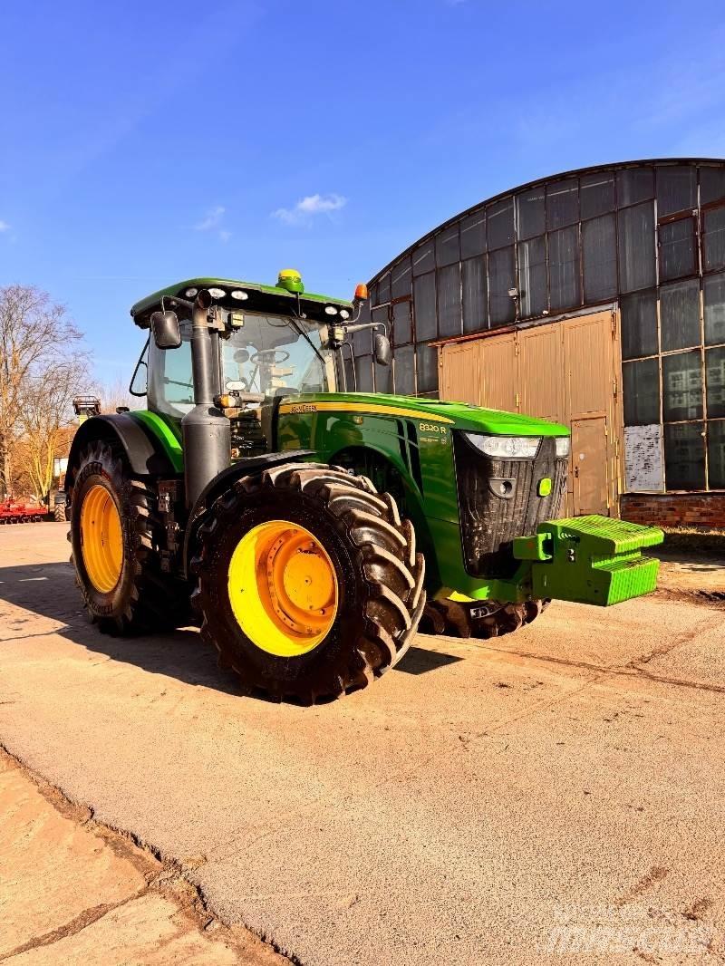 John Deere 8320 R Tracteur
