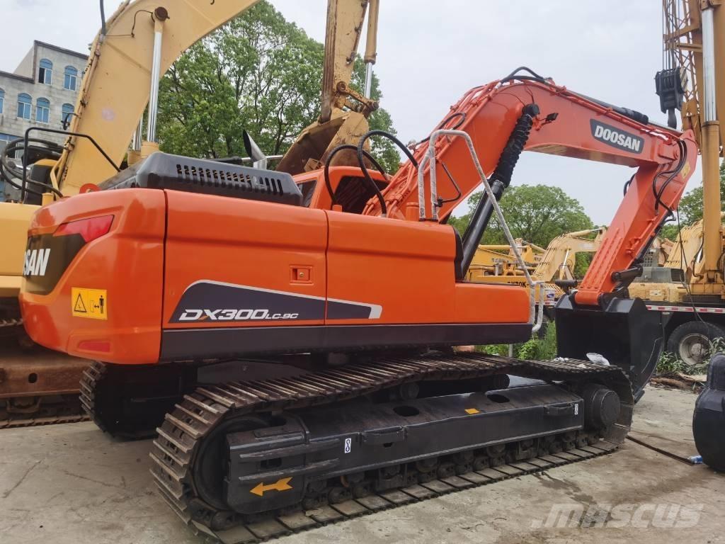 Doosan DX 300 LC Pelle sur chenilles
