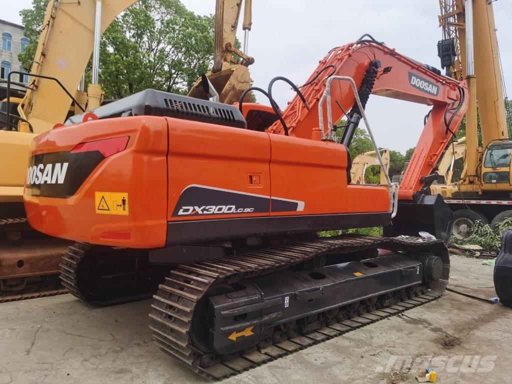 Doosan DX 300 LC Pelle sur chenilles