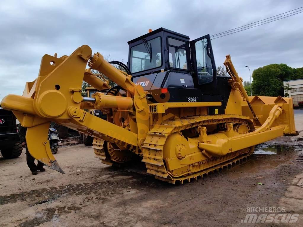 Shantui SD 32 Niveleuse