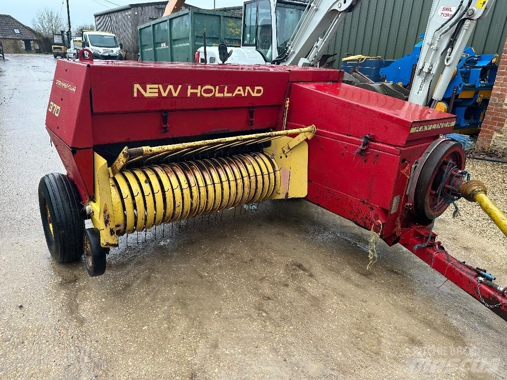 New Holland 370 Presse cubique