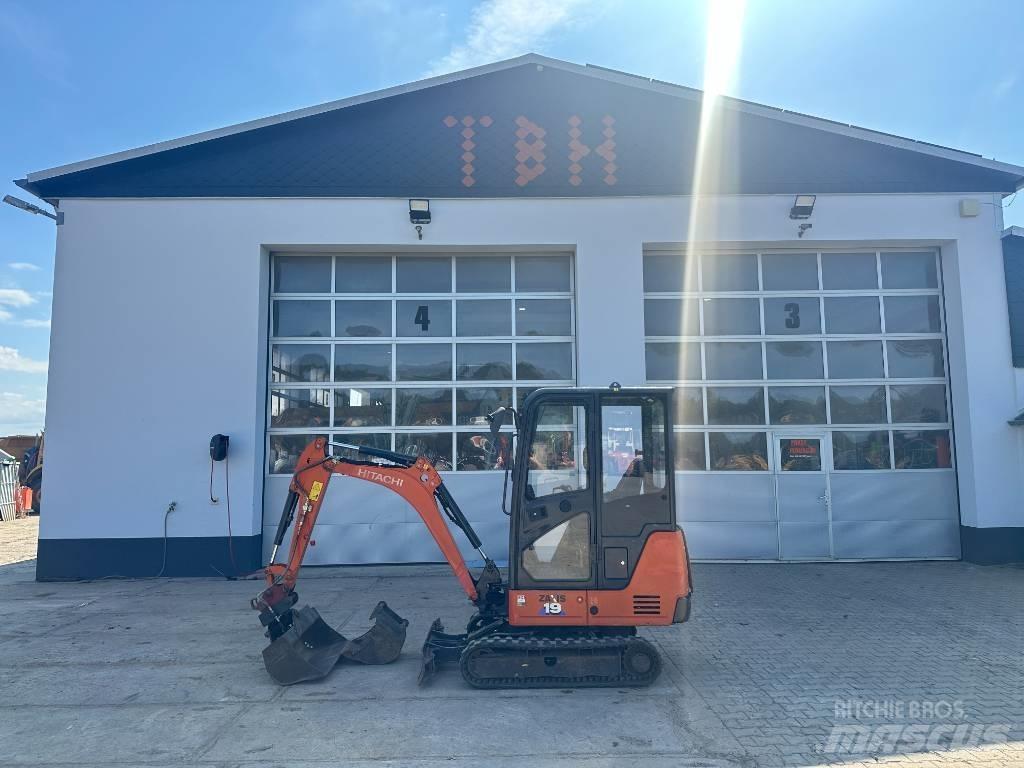 Hitachi ZX 19-6 Mini pelle < 7t
