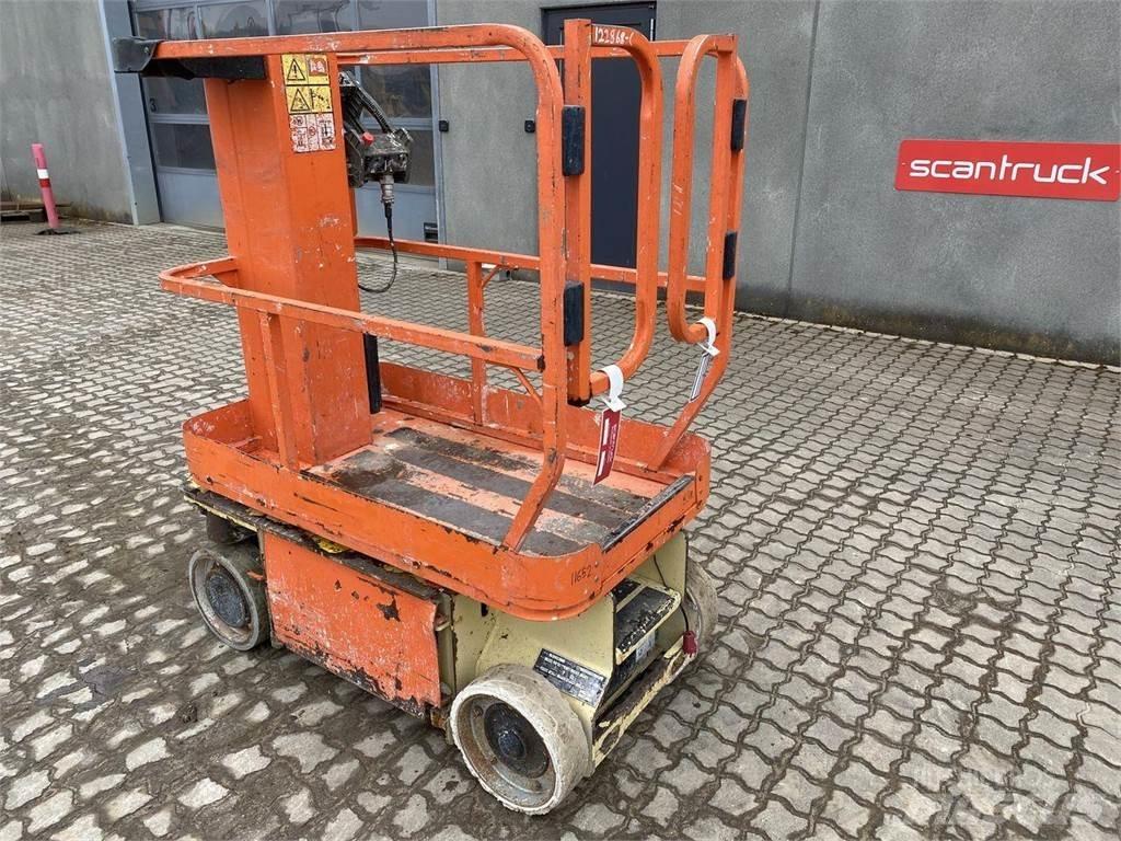 JLG 1230ES Mât vertical