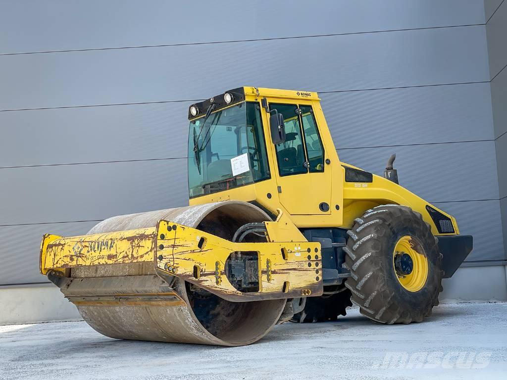 Bomag BW 213 DH-4 Rouleaux monocylindre