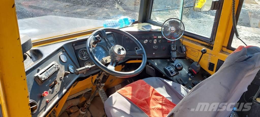 Volvo A 25 B , A 25 C Tombereau articulé