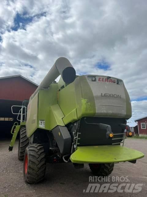 CLAAS Lexion 620 Moissonneuse batteuse
