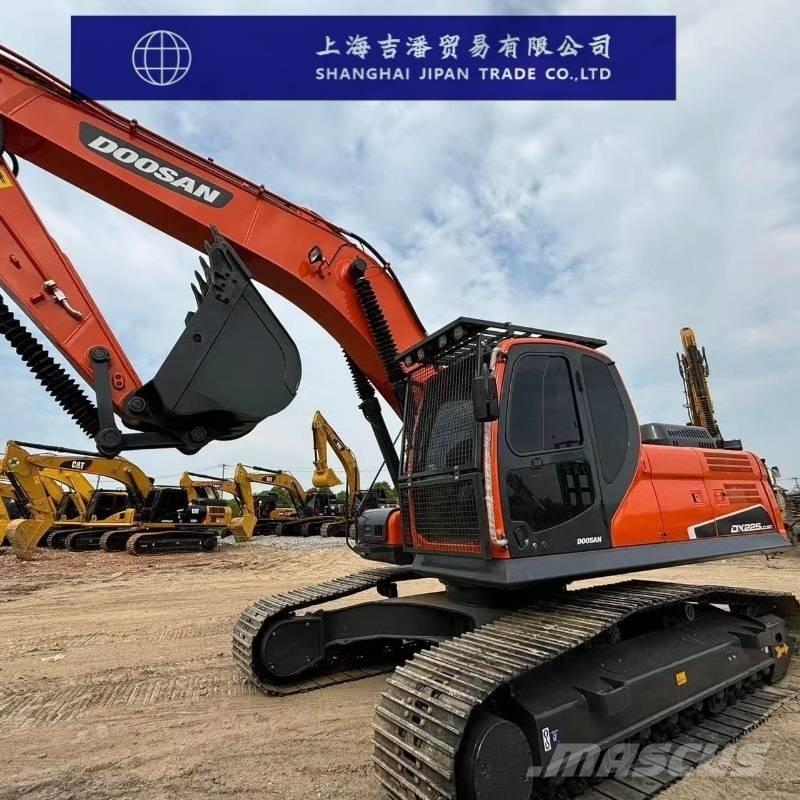 Doosan DX 225 Pelle sur chenilles