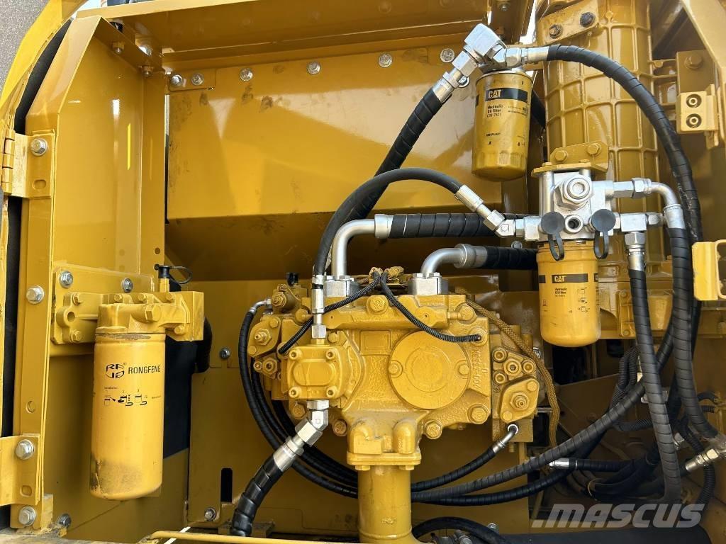 CAT 320 D L Pelle sur chenilles