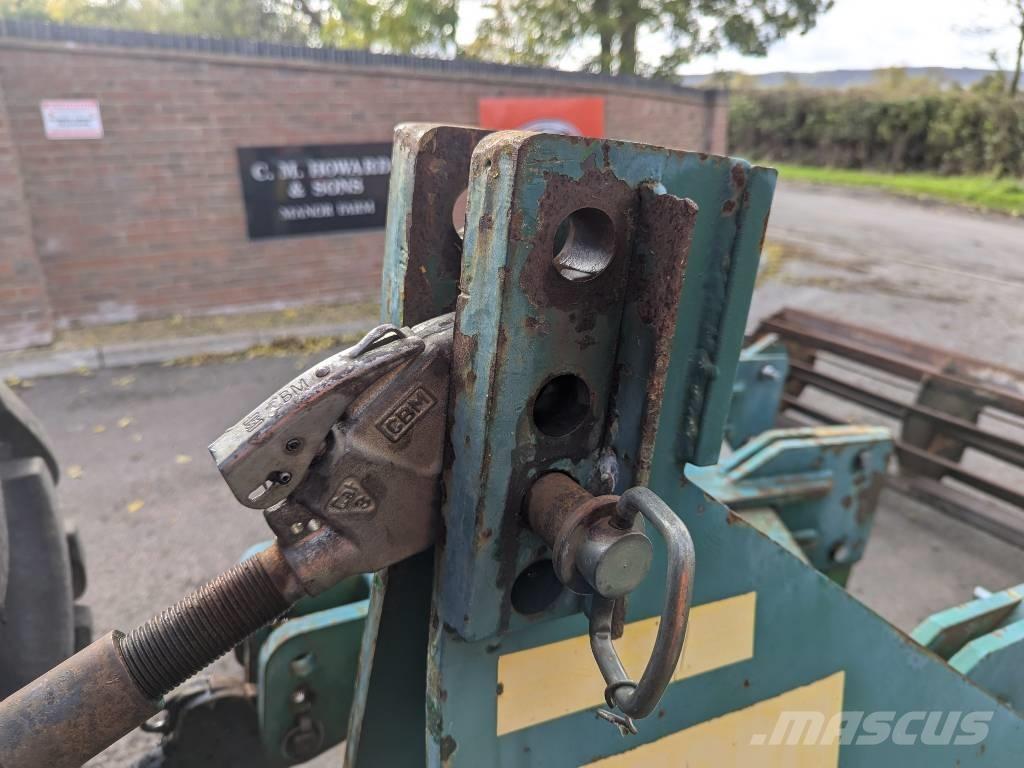 Cousins VFORM Déchaumeur, cultivateur