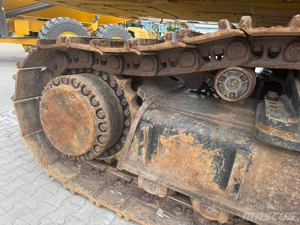 CAT 390 F L ME Pelle sur chenilles
