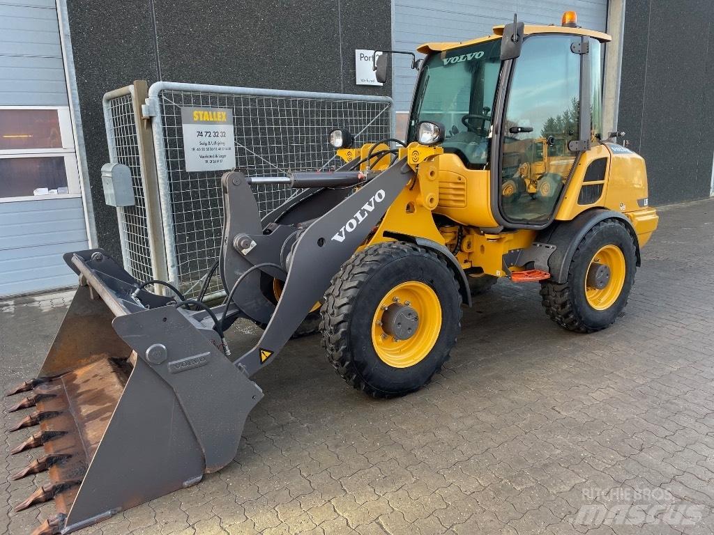 Volvo L28F Mini chargeuse