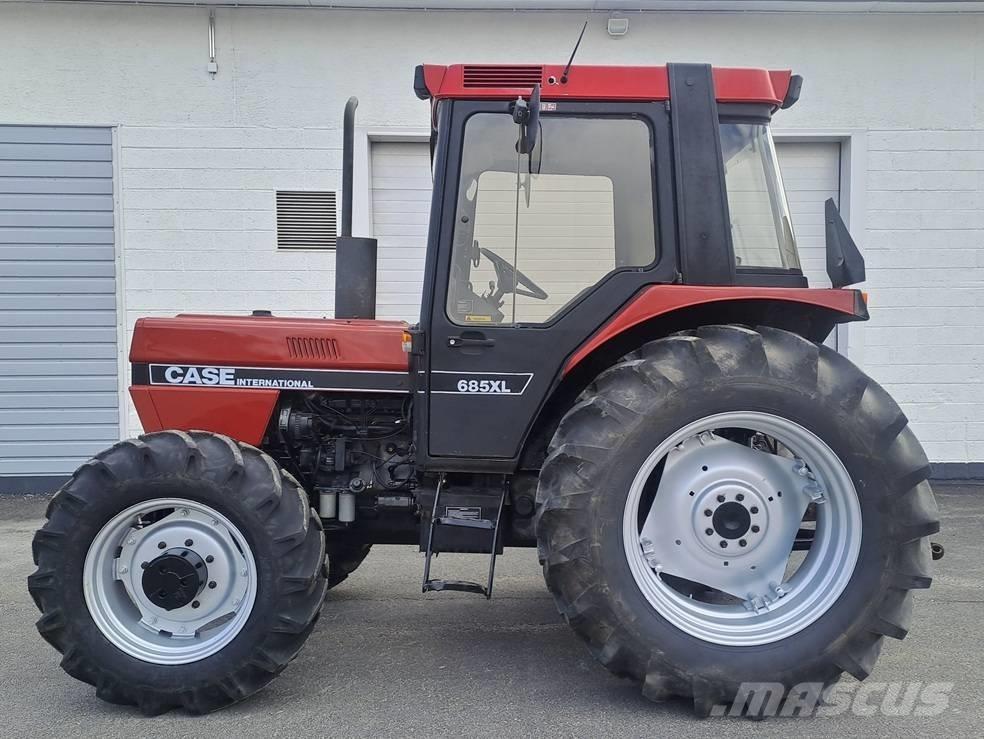 Case IH 685 XL Tracteur