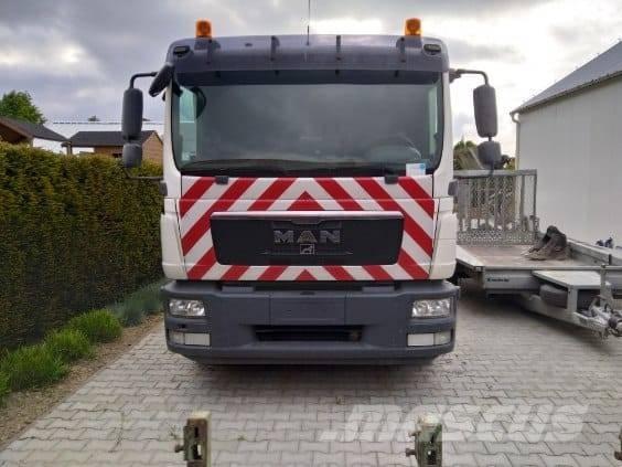 MAN TGM Camion plateau