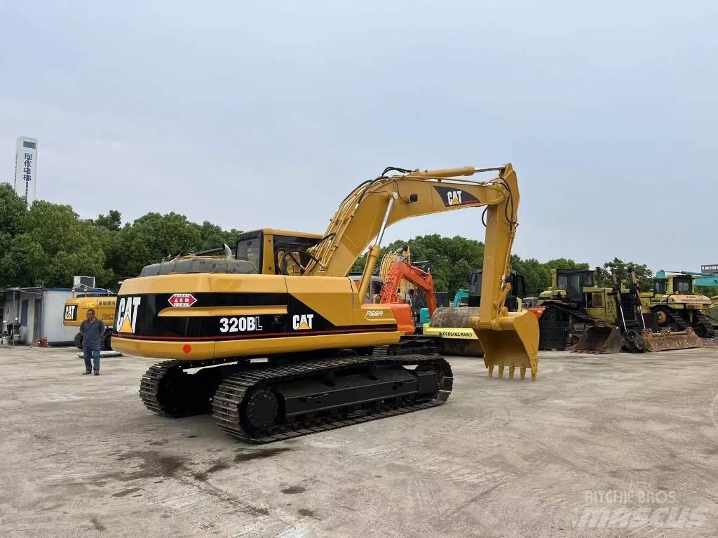 CAT 320 B L Pelle sur chenilles
