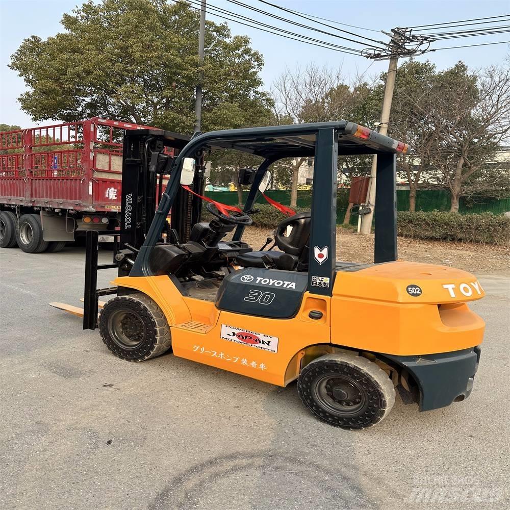 Toyota 62-7 FD N 30 Chariots diesel