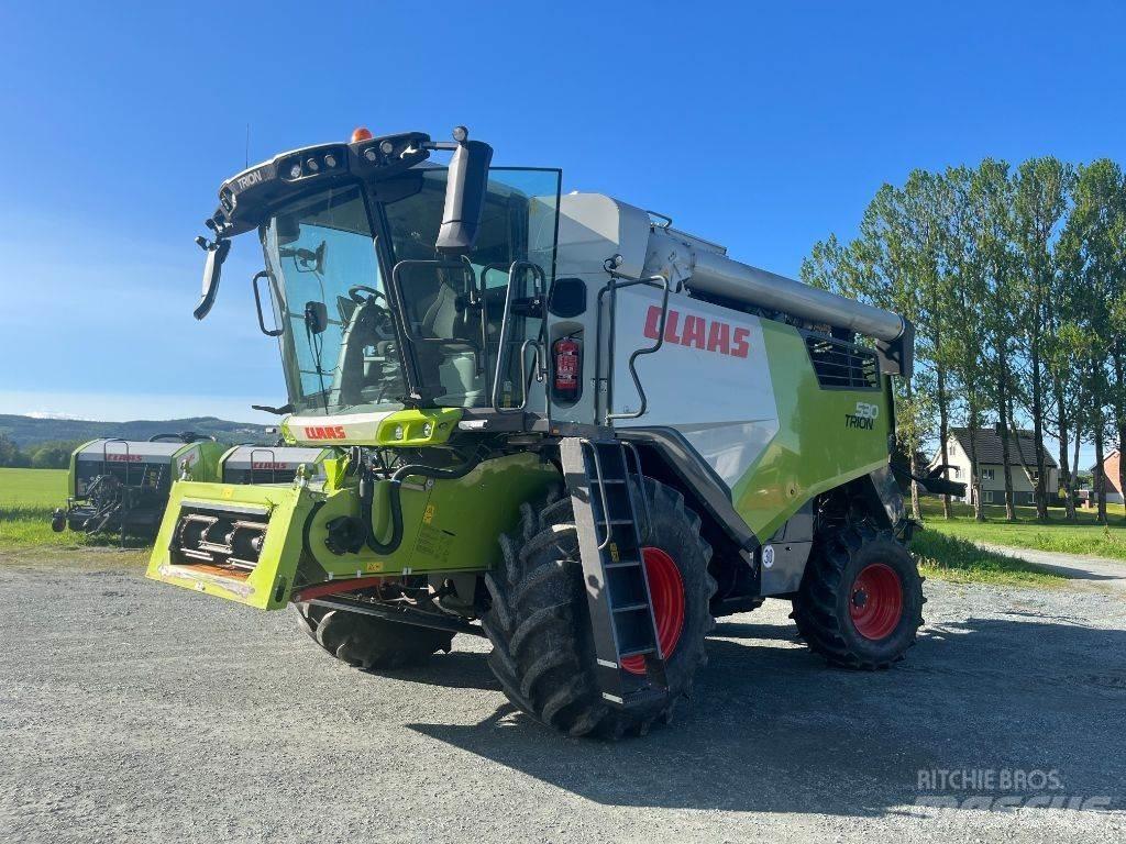 CLAAS Trion Moissonneuse batteuse