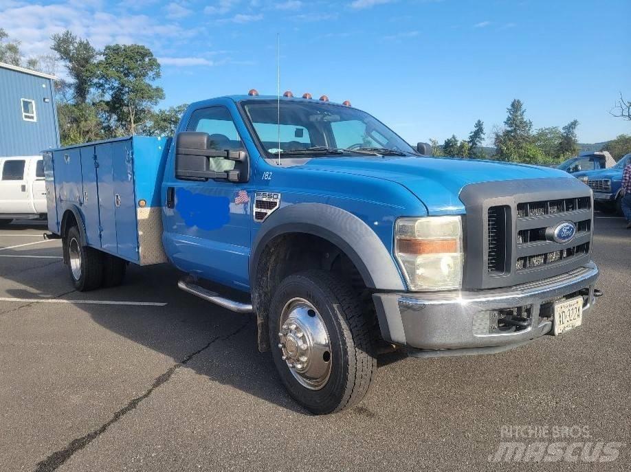 Ford F 550 XL Camions et véhicules municipaux