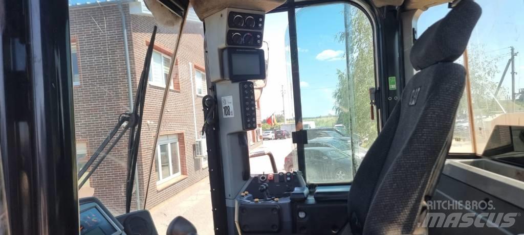 CAT 972 M Chargeuse sur pneus