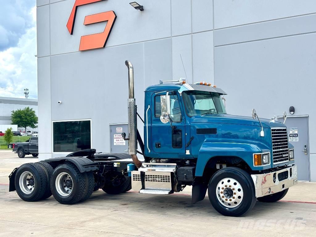 Mack Pinnacle Tracteur routier