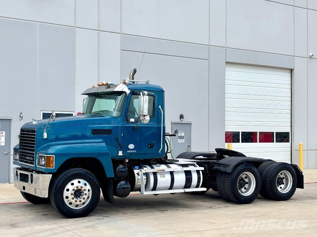 Mack Pinnacle Tracteur routier