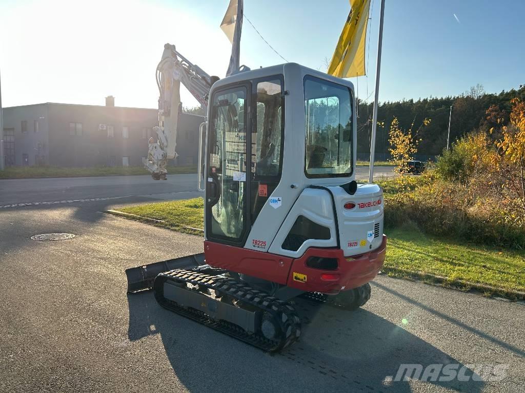 Takeuchi TB 225A V3 Mini pelle < 7t