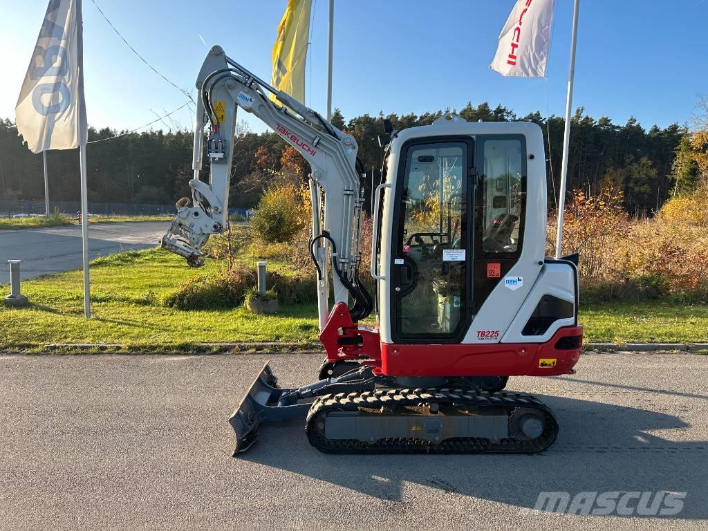 Takeuchi TB 225A V3 Mini pelle < 7t