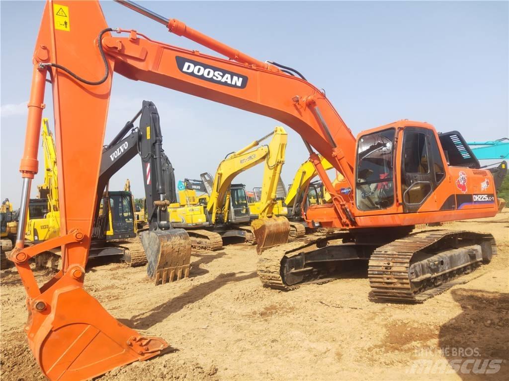 Doosan DH 225 LC-7 Pelle sur chenilles