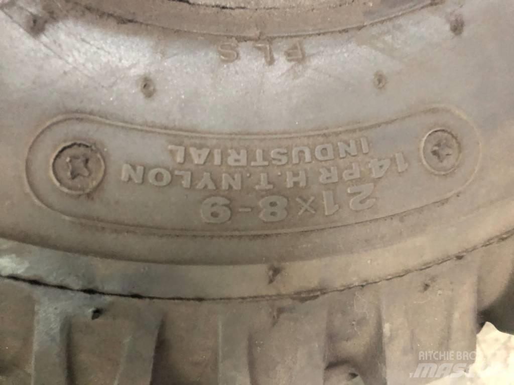 Bridgestone 21x8-9 Pneus, roues et jantes