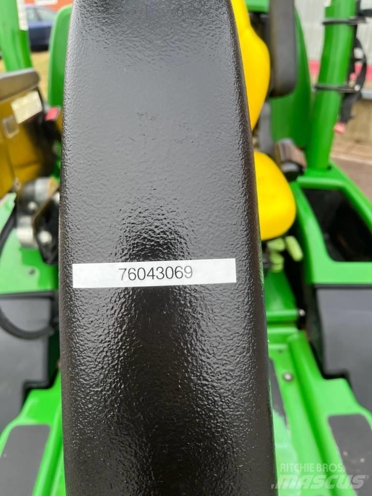 John Deere 9009 Tondeuses de roughs et semi-roughs