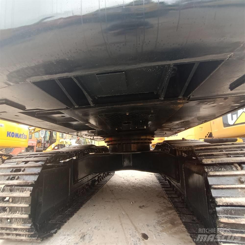 Hyundai R220LC-9S Pelle sur chenilles