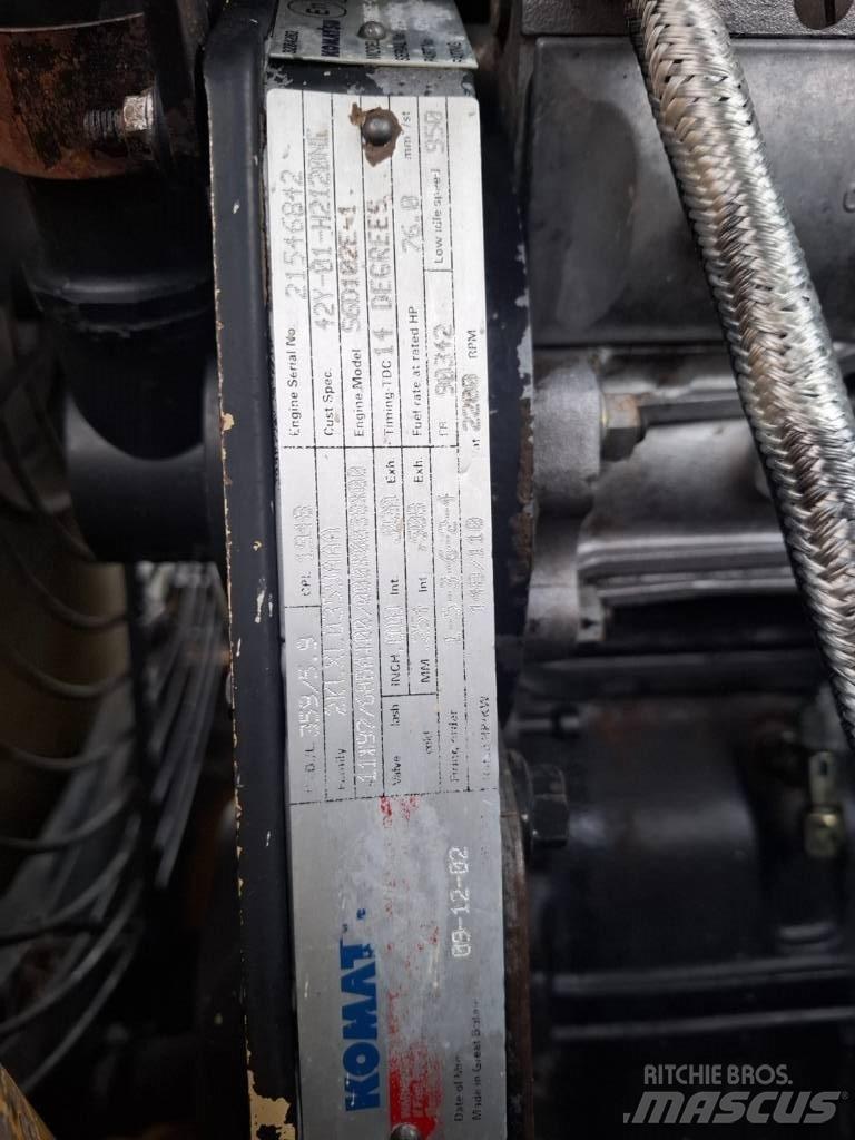 Komatsu WA 270-3 Chargeuse sur pneus
