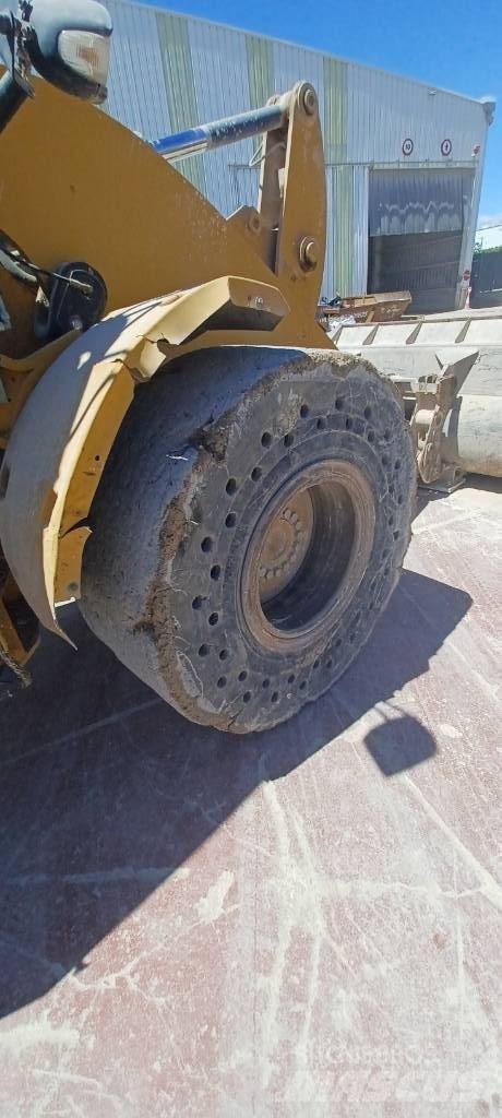 CAT 930 M Chargeuse sur pneus