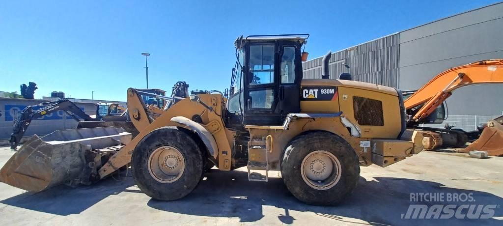 CAT 930 M Chargeuse sur pneus