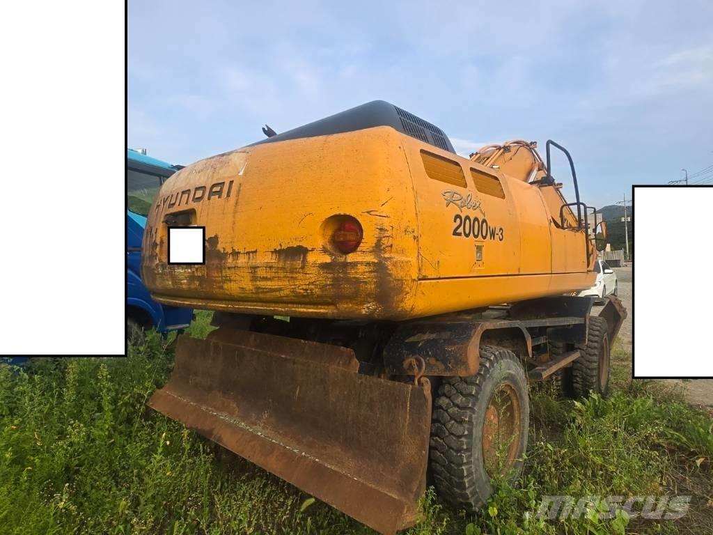 Hyundai Robex 2000W Pelle sur pneus