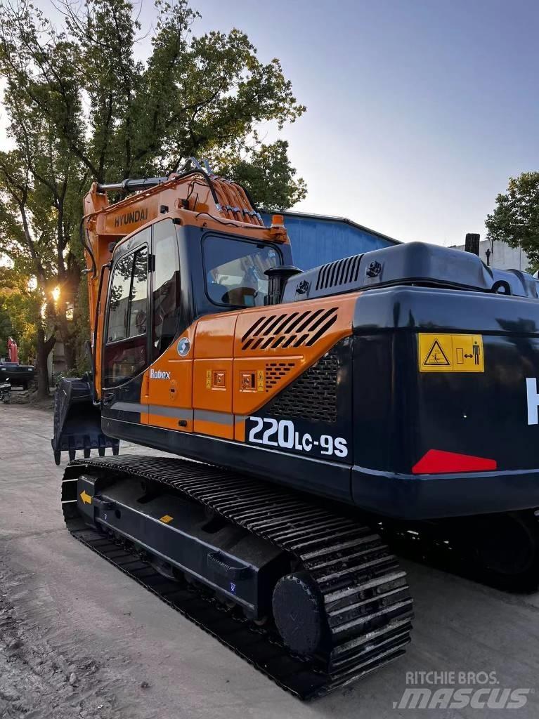 Hyundai 220LC-9S Pelle sur chenilles