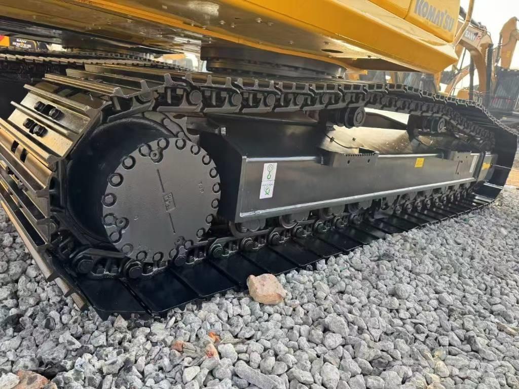 Komatsu 240-8N1 Pelle sur chenilles