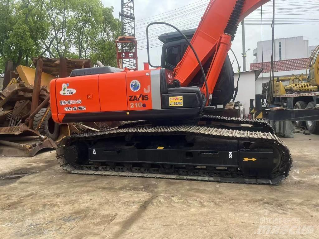Hitachi 210LC Pelle sur chenilles
