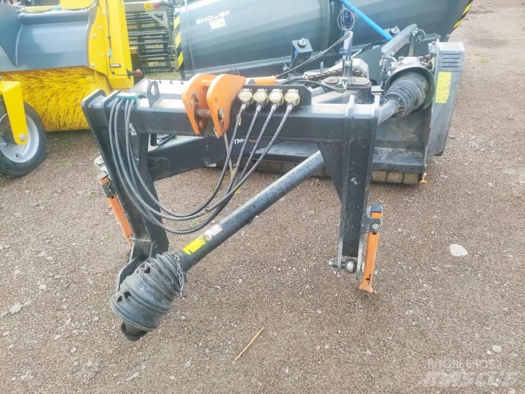 TCM Tds 220 Broyeur / Gyrobroyeur / Epareuse