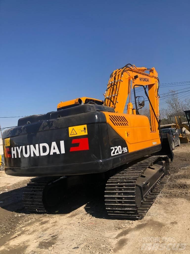 Hyundai 220-9s Pelle sur chenilles