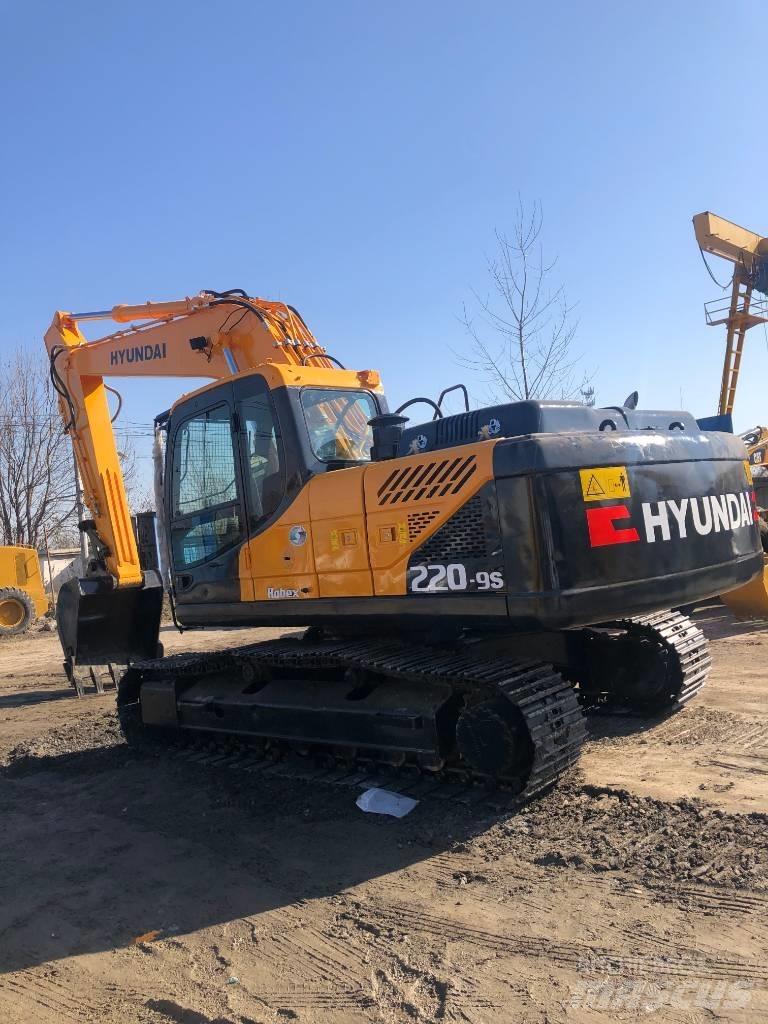 Hyundai 220-9s Pelle sur chenilles