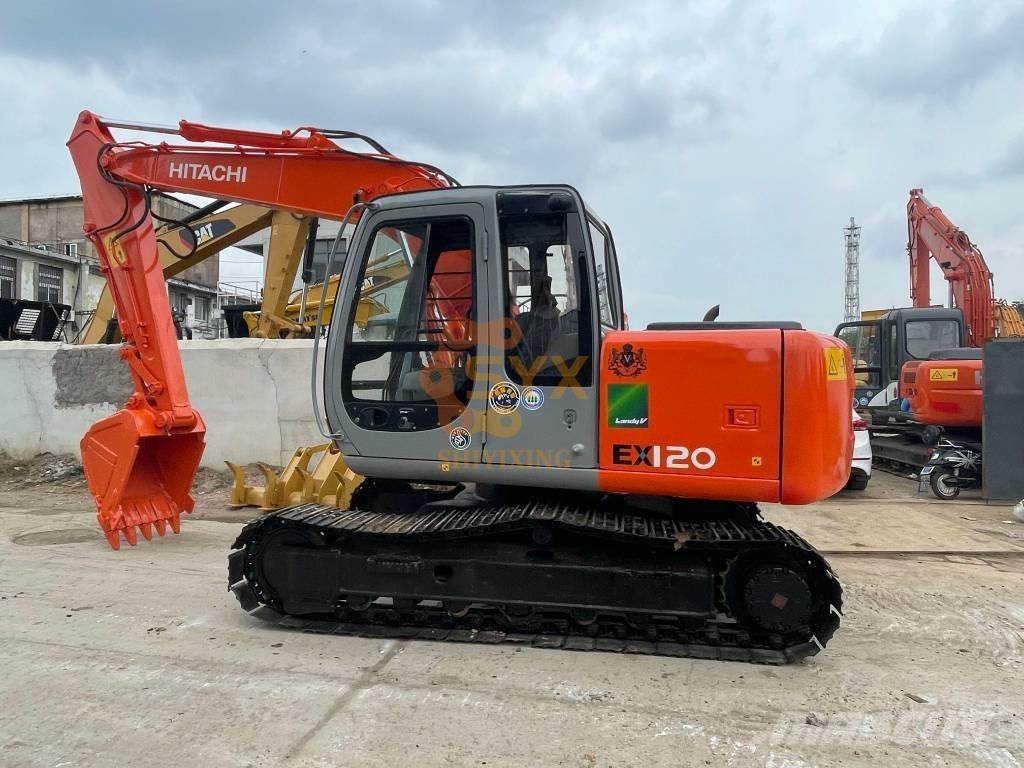 Hitachi EX 120 Pelle sur chenilles