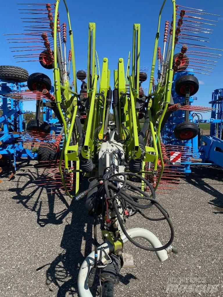 CLAAS Liner 4000 Rateau faneur