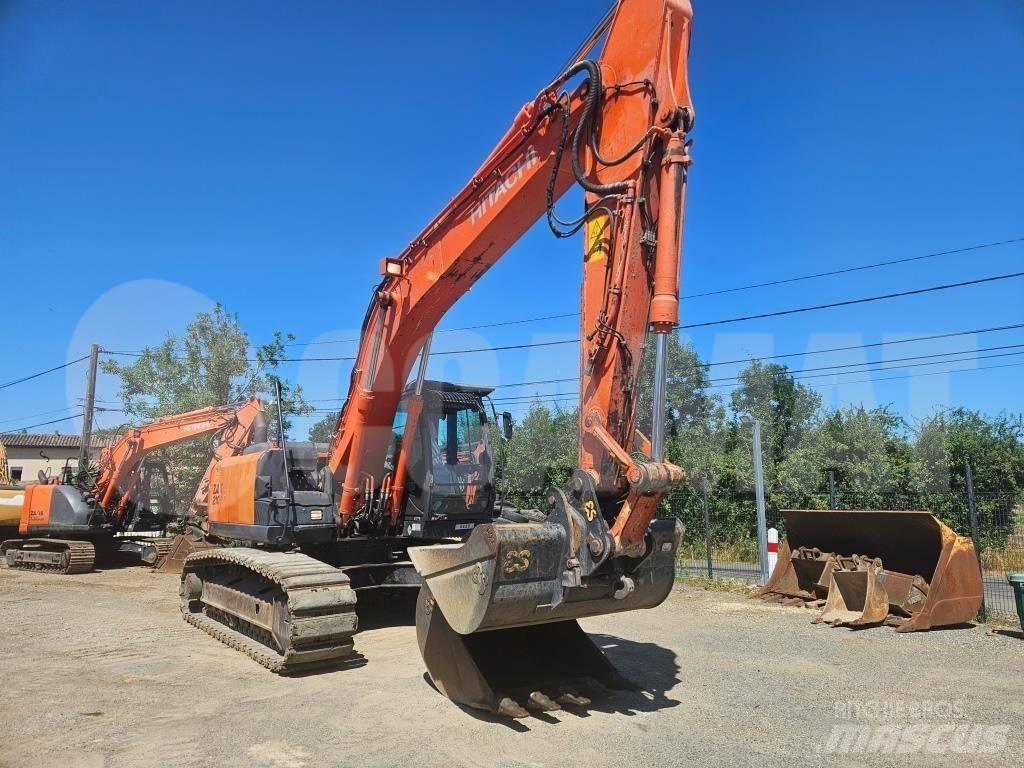 Hitachi ZX 210 LC Pelle sur chenilles