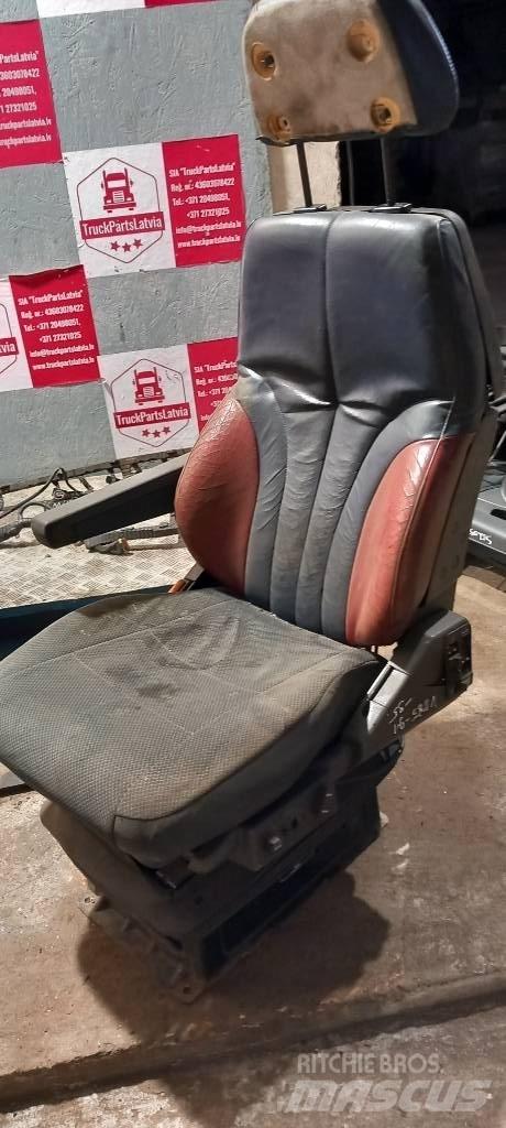 Volvo FH 12.    21329584 Cabines