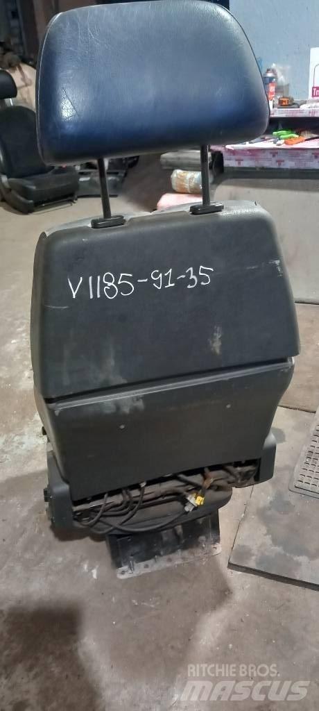 Volvo FH 12.    21329584 Cabines